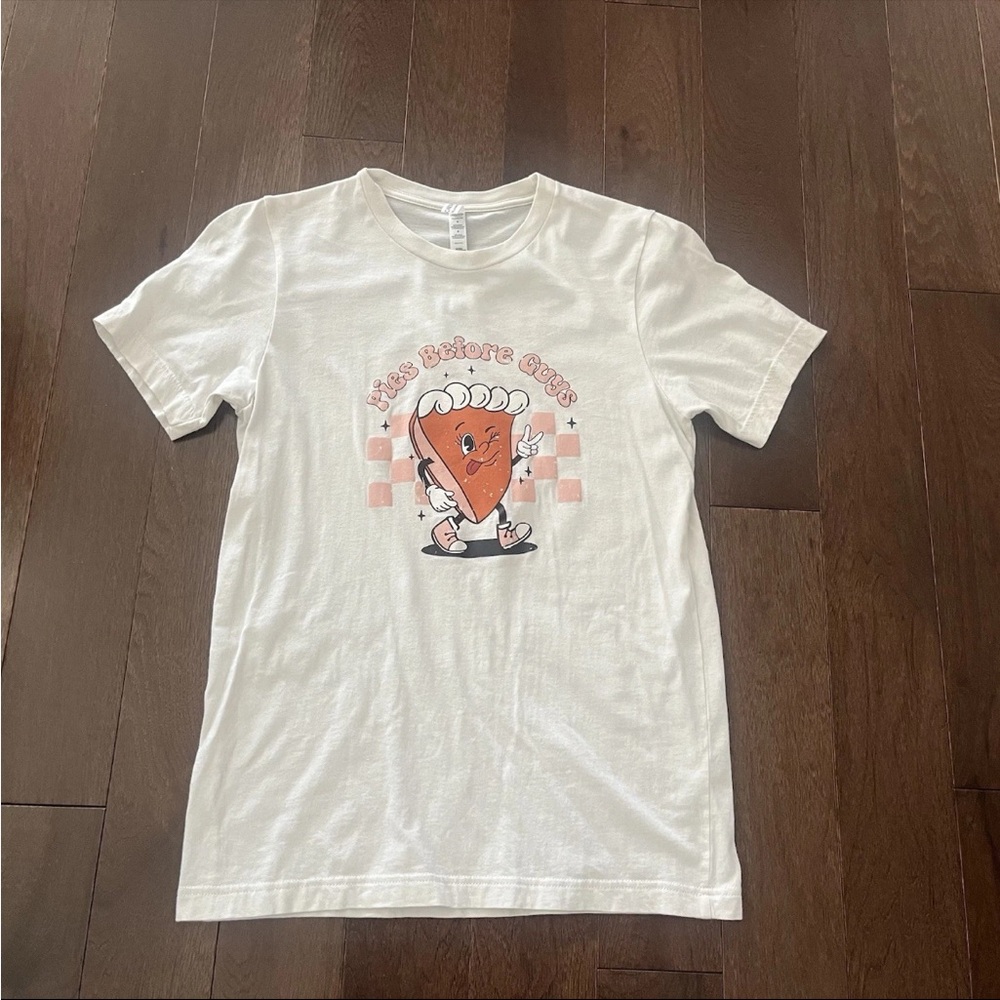 Pies Before Guys Womens Thanksgiving T-Shirt Size M